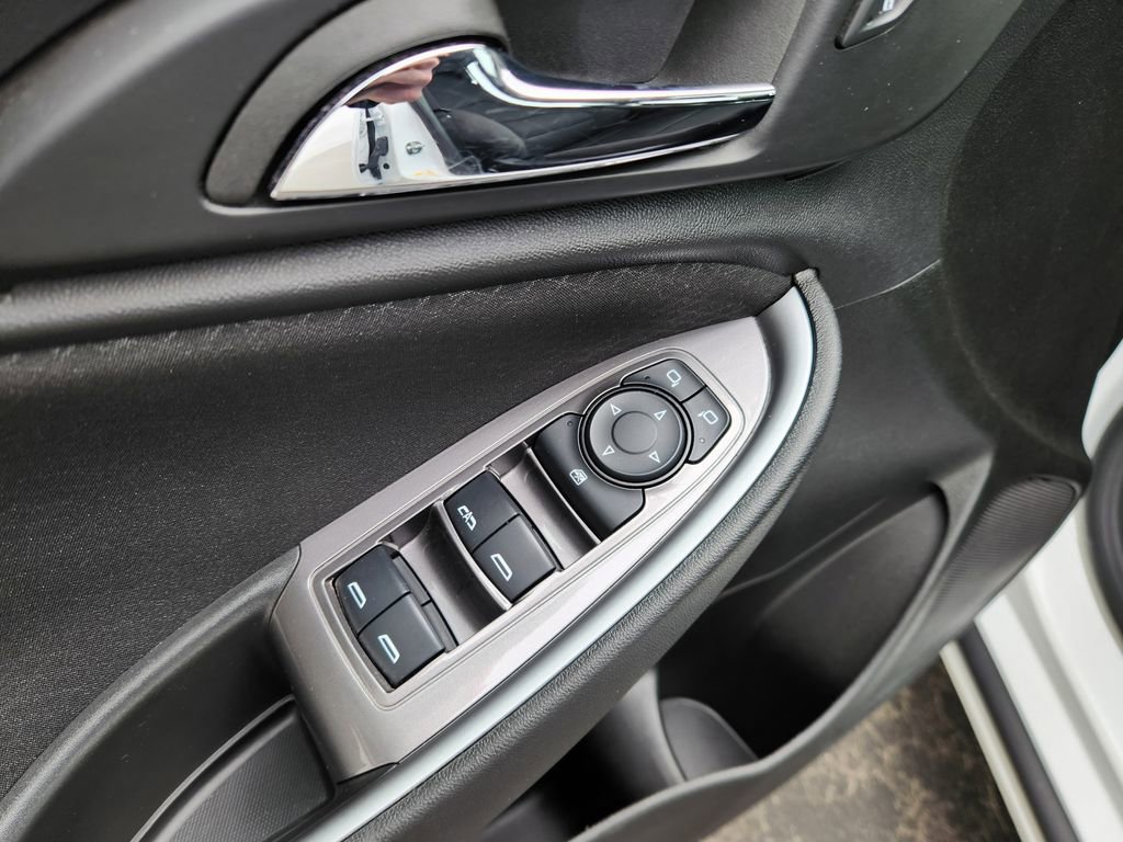 Used 2023 Chevrolet Malibu LT FWD image 22