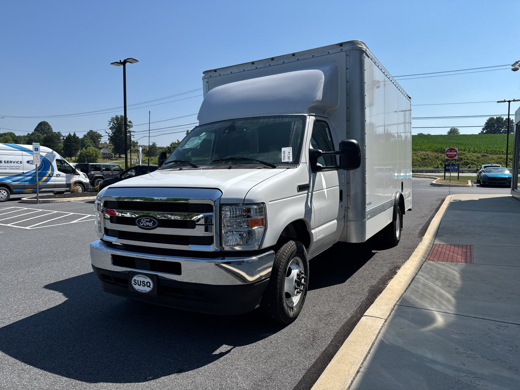 New 2026 Ford E-450 and Econoline 450 Super Duty w/ Power Equipment Group RWD image 16