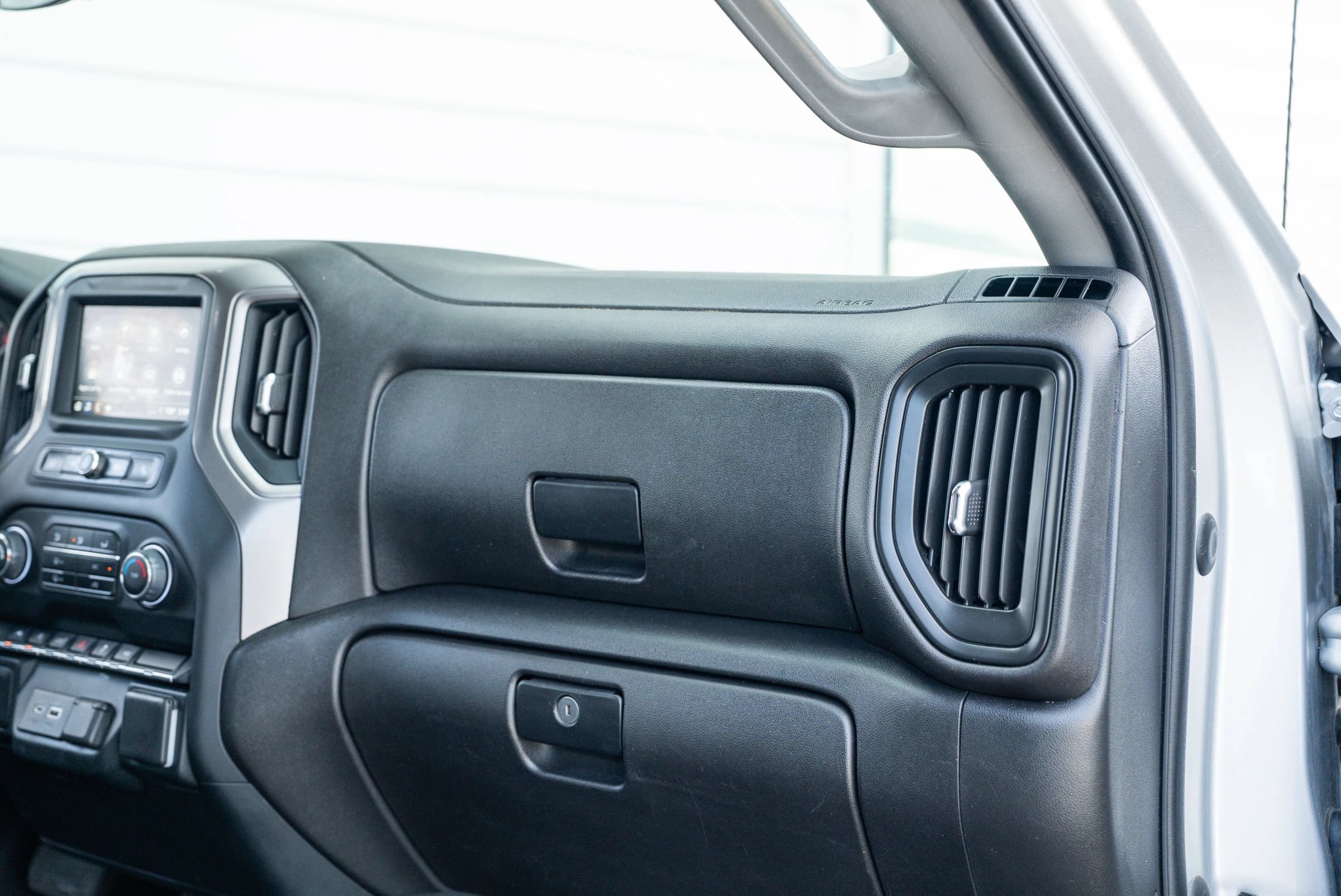 Used 2022 Chevrolet Silverado 1500 Custom RWD image 13