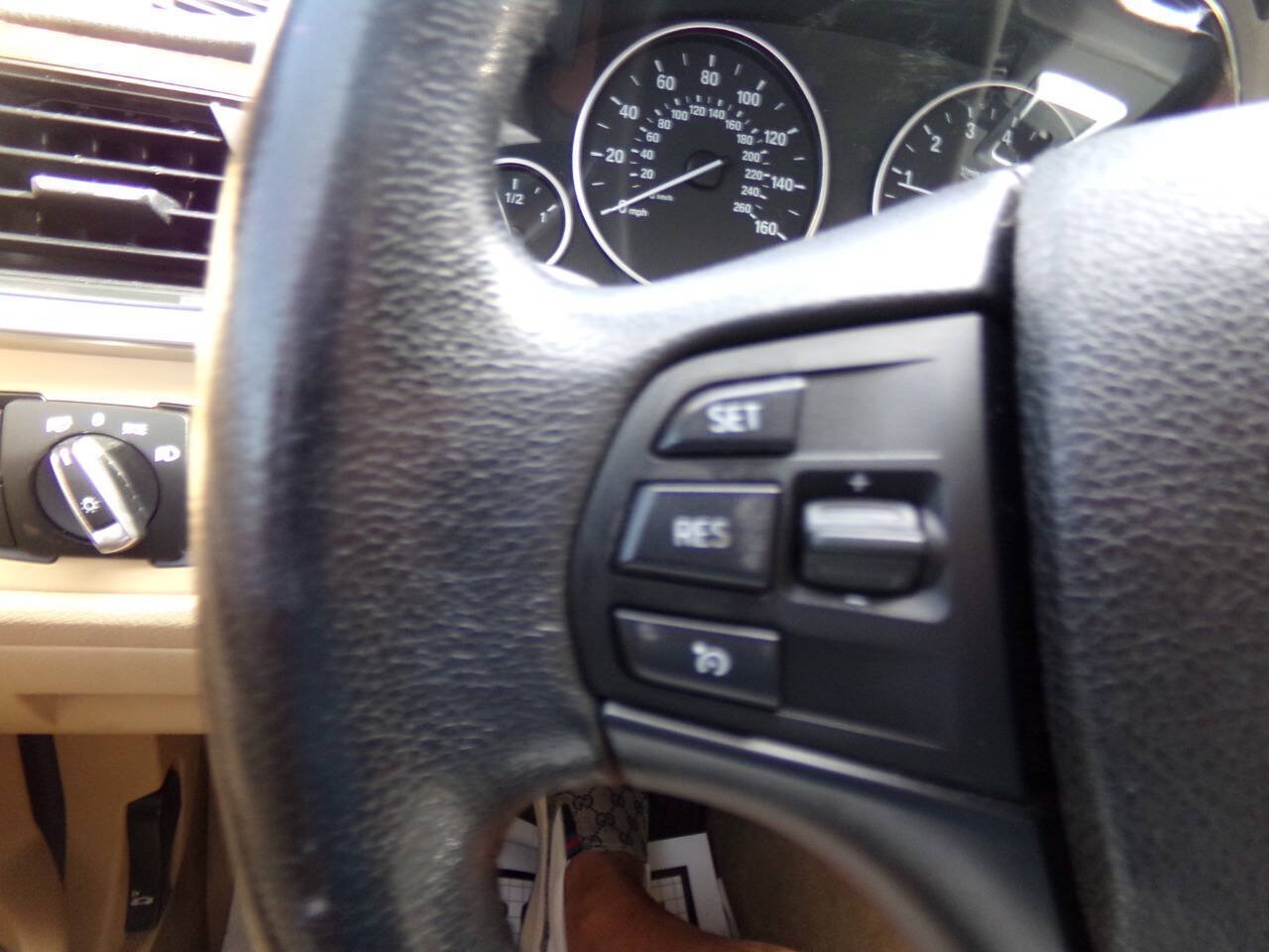 Used 2013 BMW 328i xDrive Sedan AWD/4WD image 60