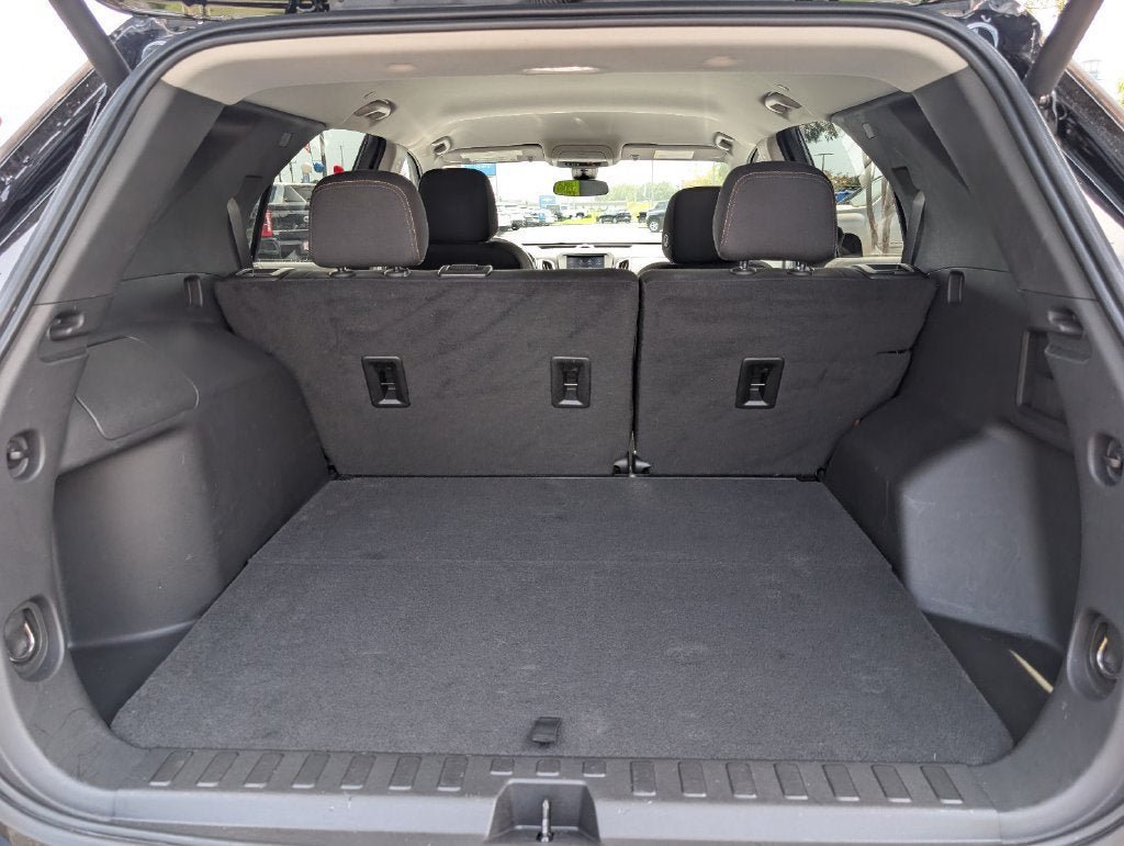 Used 2023 Chevrolet Equinox LT FWD image 5