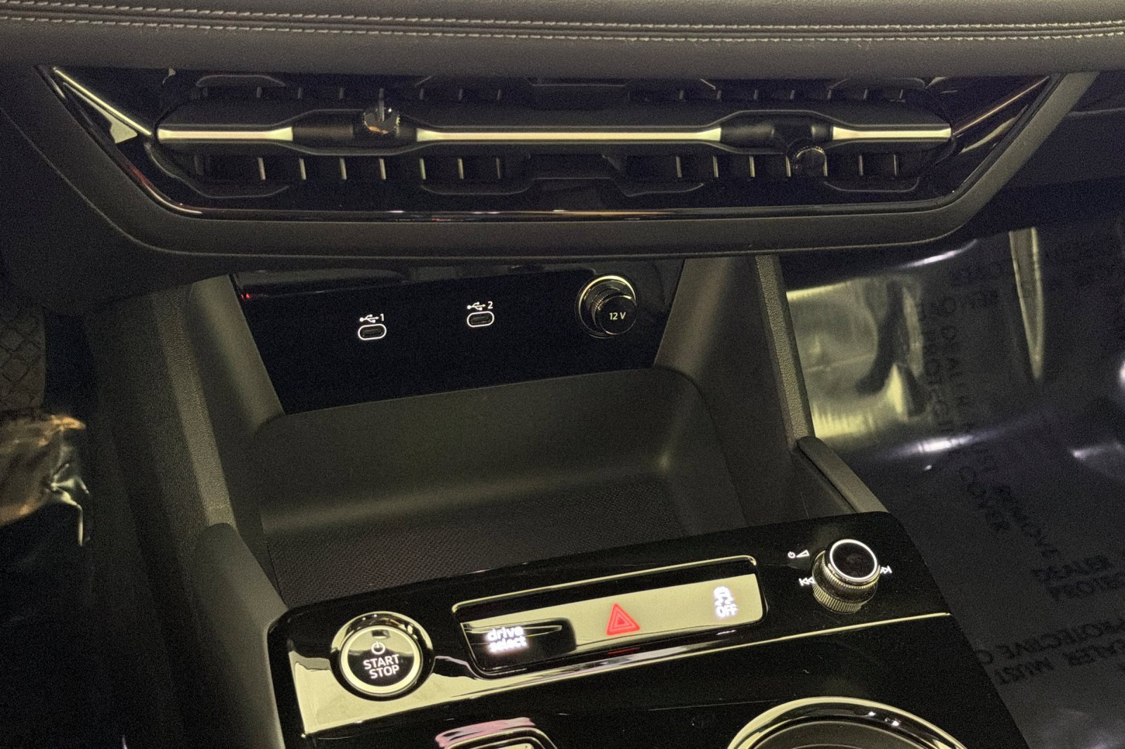 Certified 2025 Audi A6 e-tron Premium Plus w/ Premium Plus image 19