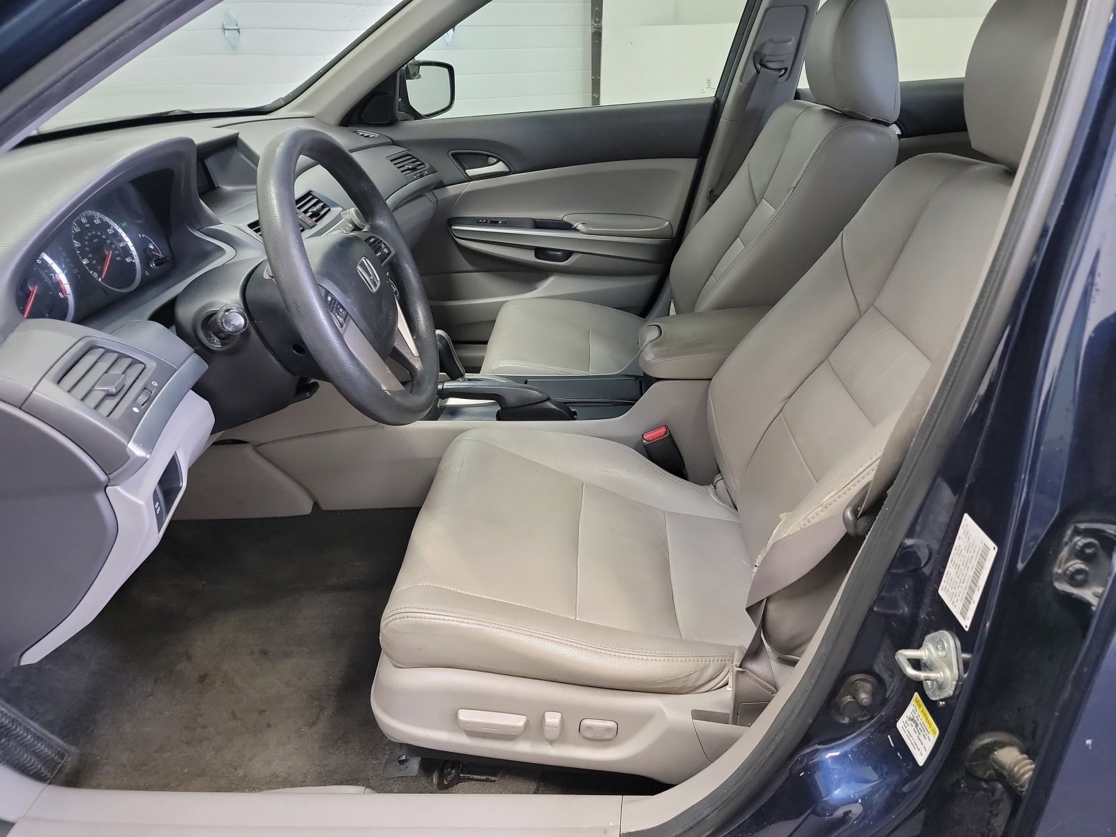 Used 2010 Honda Accord EX image 6