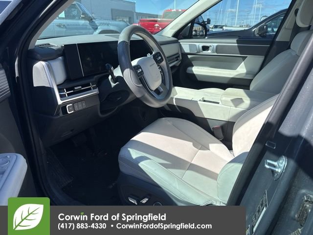 Used 2025 Hyundai Santa Fe SEL image 9