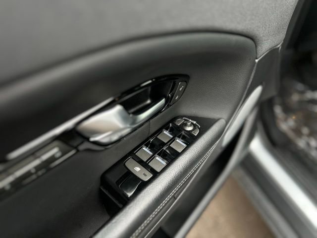 Used 2019 Land Rover Range Rover Evoque Landmark Edition image 13