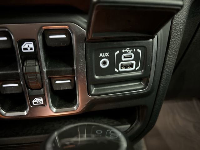 Used 2021 Jeep Gladiator Sport AWD/4WD image 34