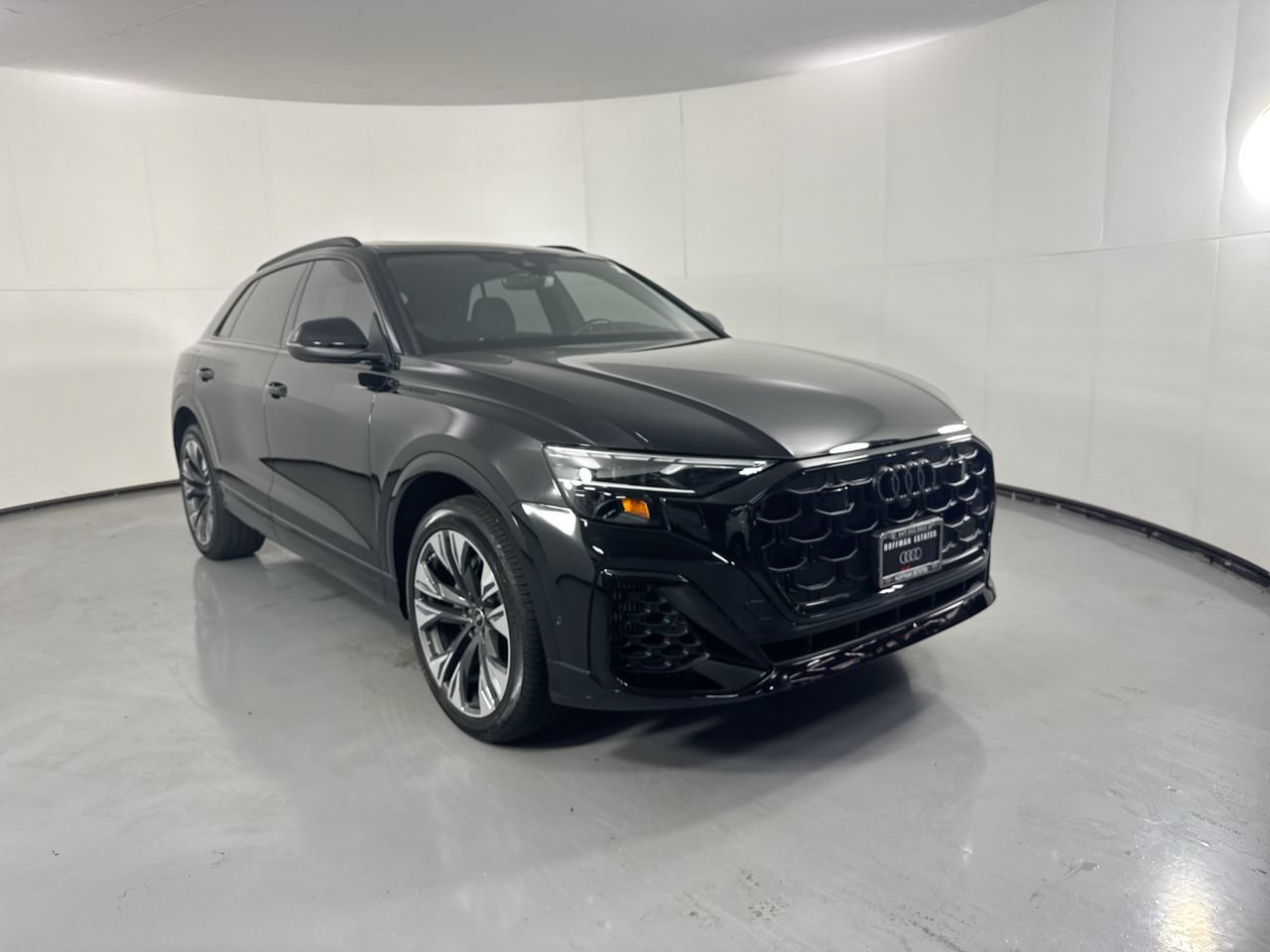 Used 2025 Audi Q8 Premium Plus w/ Premium Plus Package AWD/4WD image 3