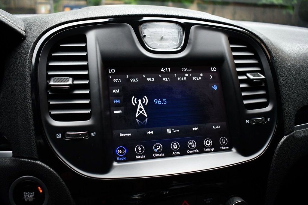 Used 2019 Chrysler 300 S image 32