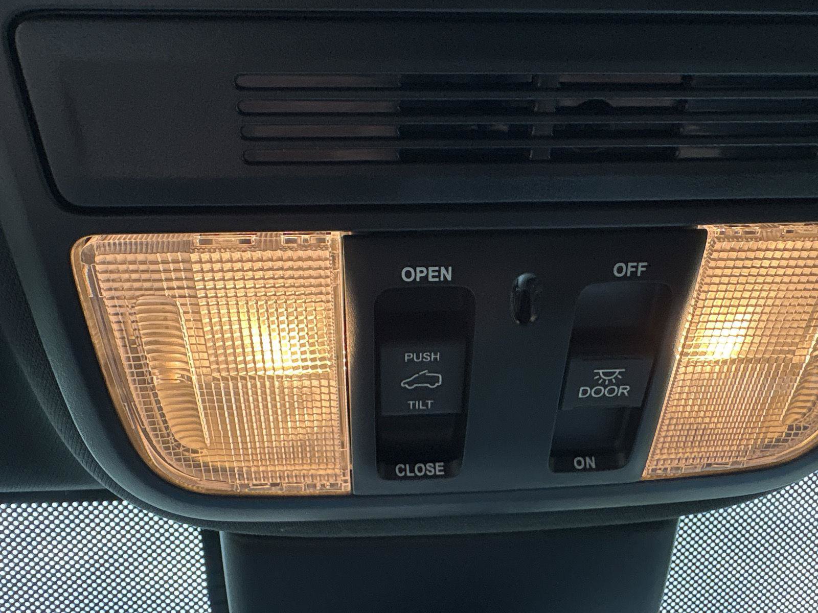Used 2025 Honda Odyssey Sport-L image 24