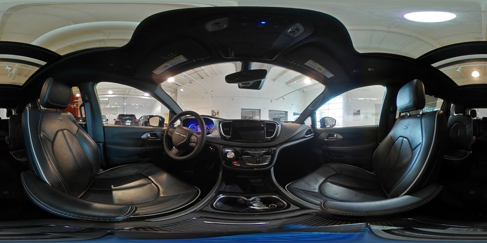 Used 2025 Chrysler Pacifica Limited FWD image 46