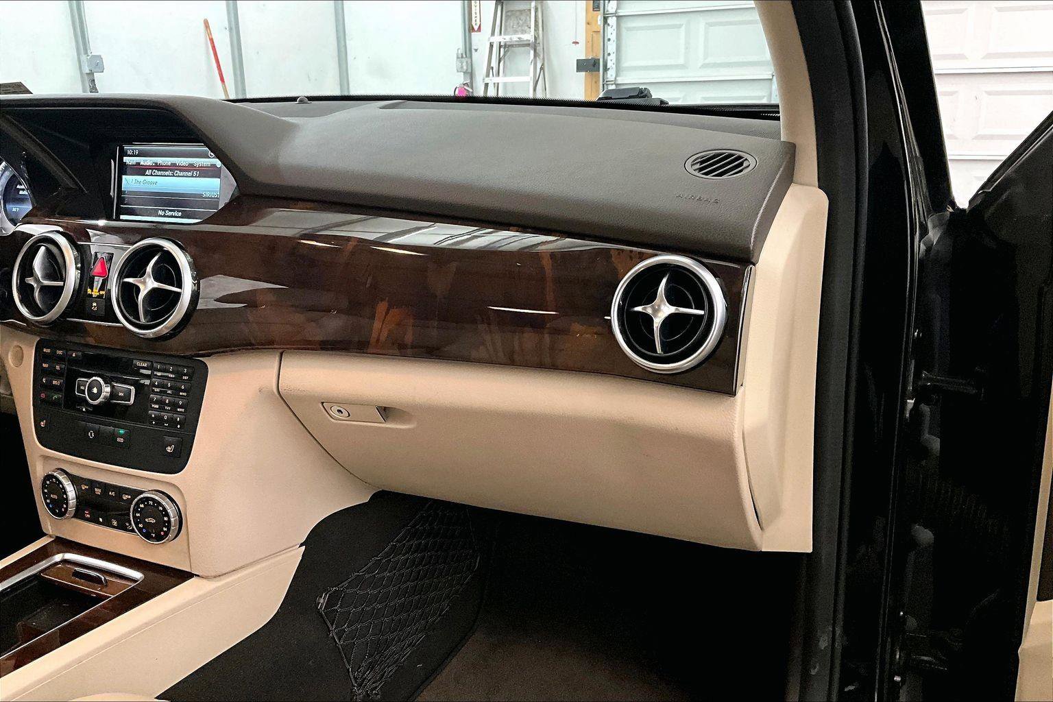 Used 2015 Mercedes-Benz GLK 350 4MATIC image 16