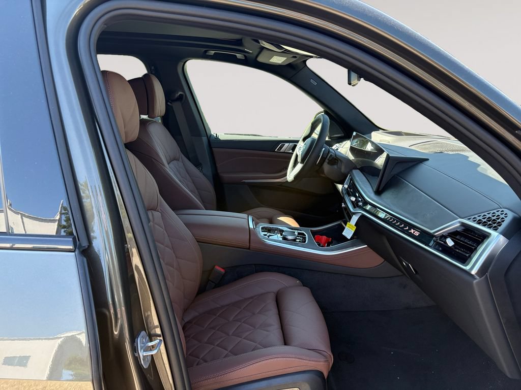 New 2026 BMW X5 xDrive50e w/ M Sport Package AWD/4WD image 15