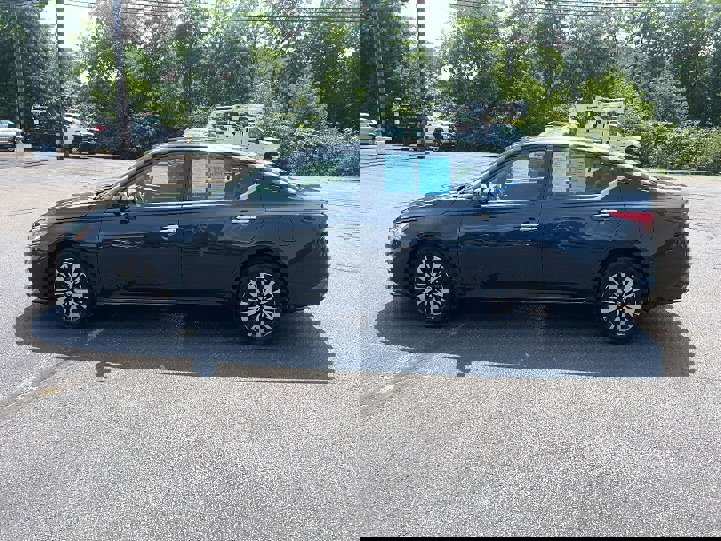 Used 2022 Nissan Altima 2.5 SV w/ SV Premium Package image 8