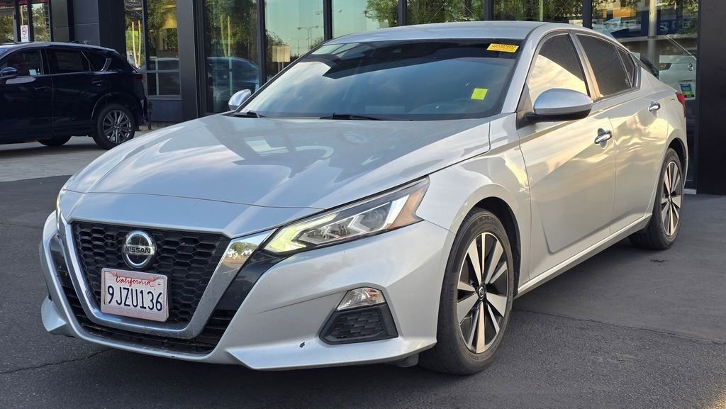 Used 2022 Nissan Altima 2.5 SV FWD image 4