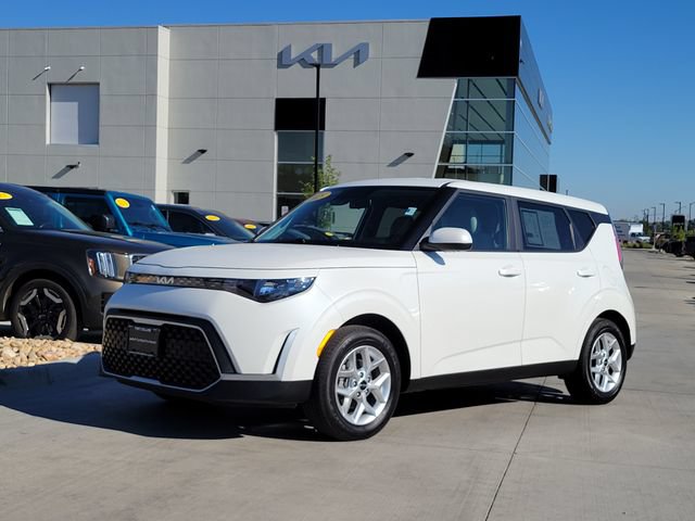 Certified 2025 Kia Soul LX w/ LX Technology Package FWD image 1