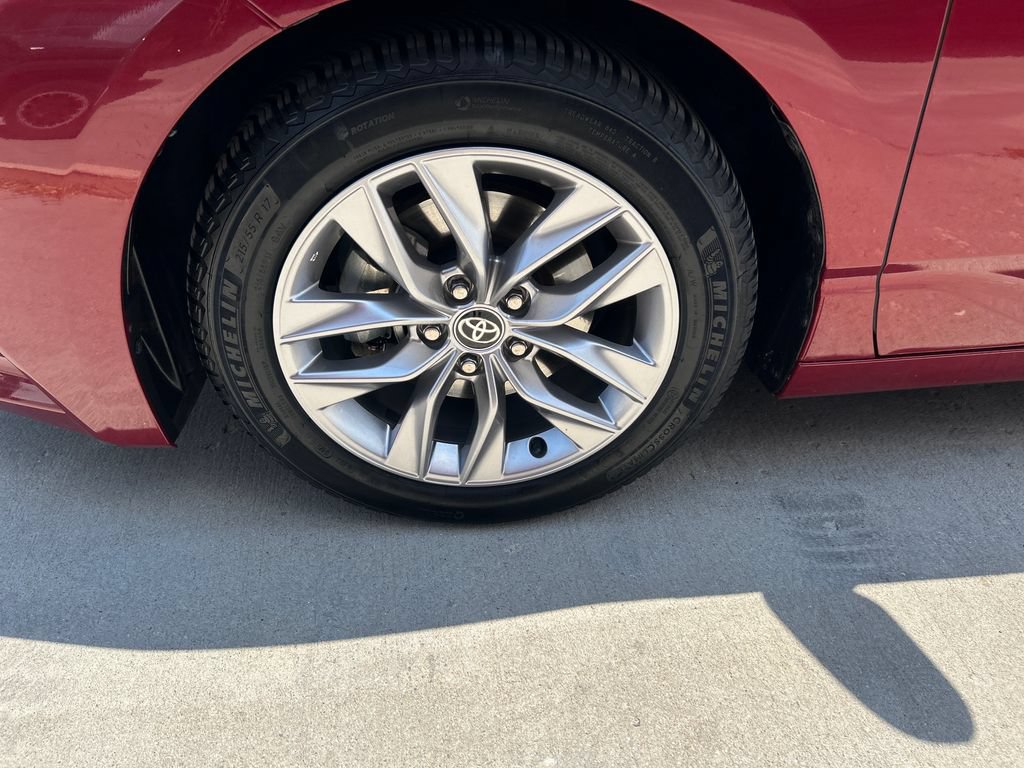 Certified 2021 Toyota Avalon XLE FWD image 14