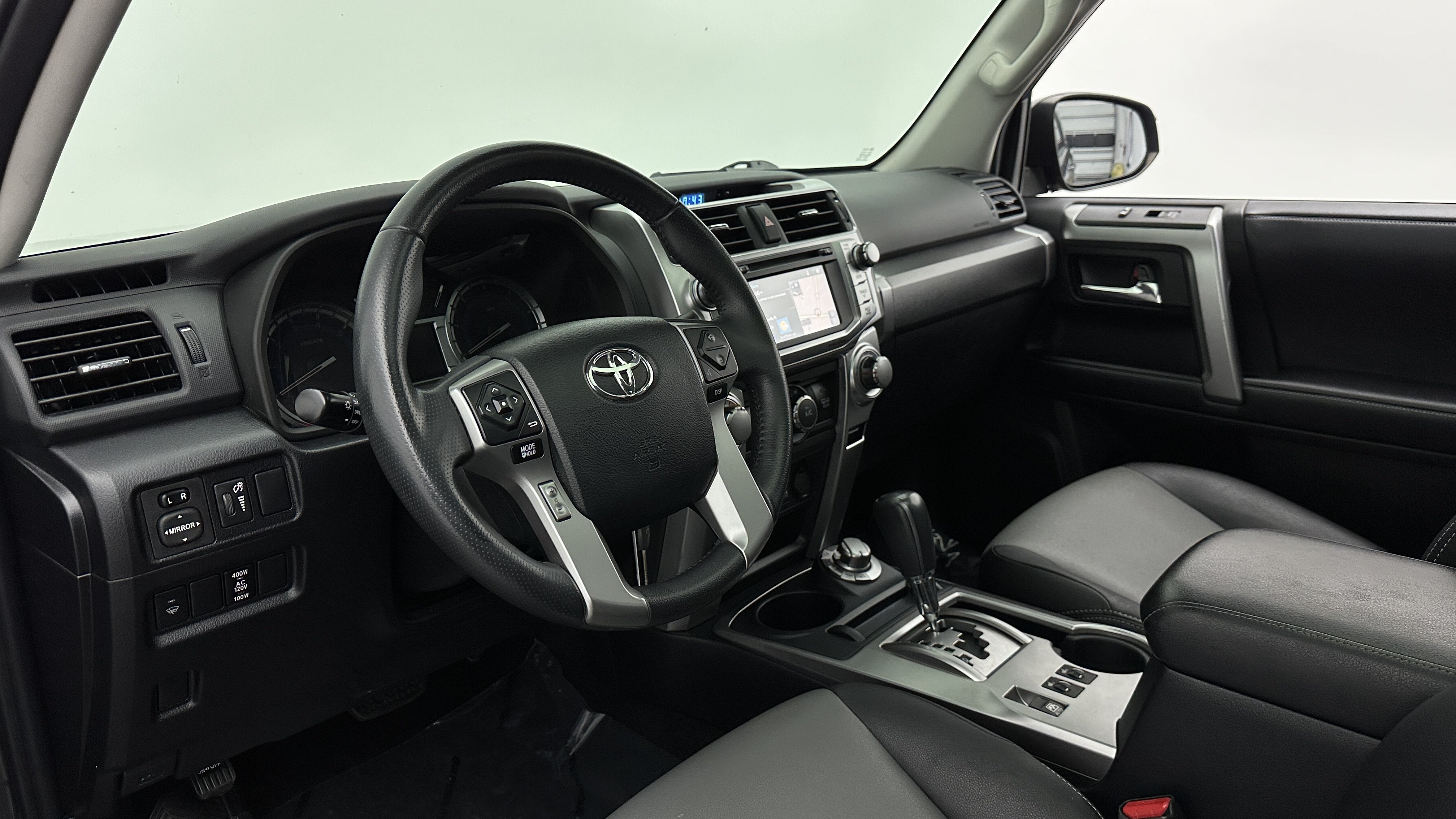 Used 2018 Toyota 4Runner SR5 Premium AWD/4WD image 12