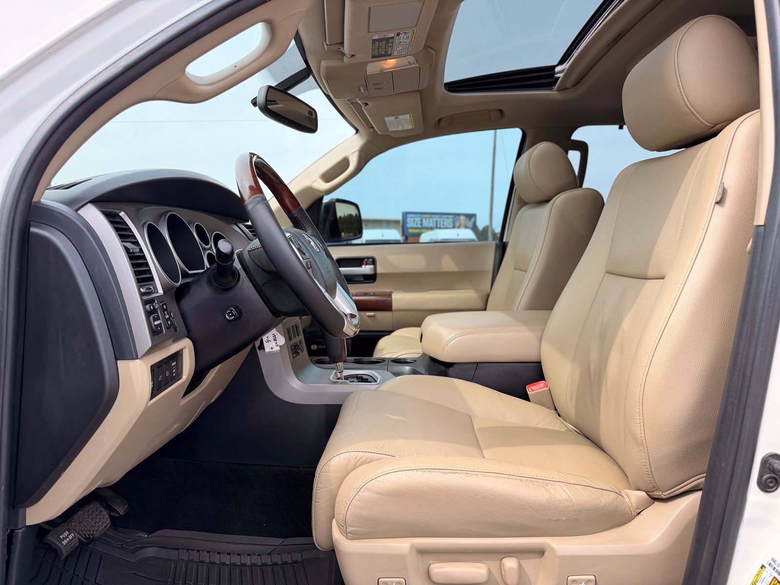 Used 2015 Toyota Sequoia Platinum RWD image 19