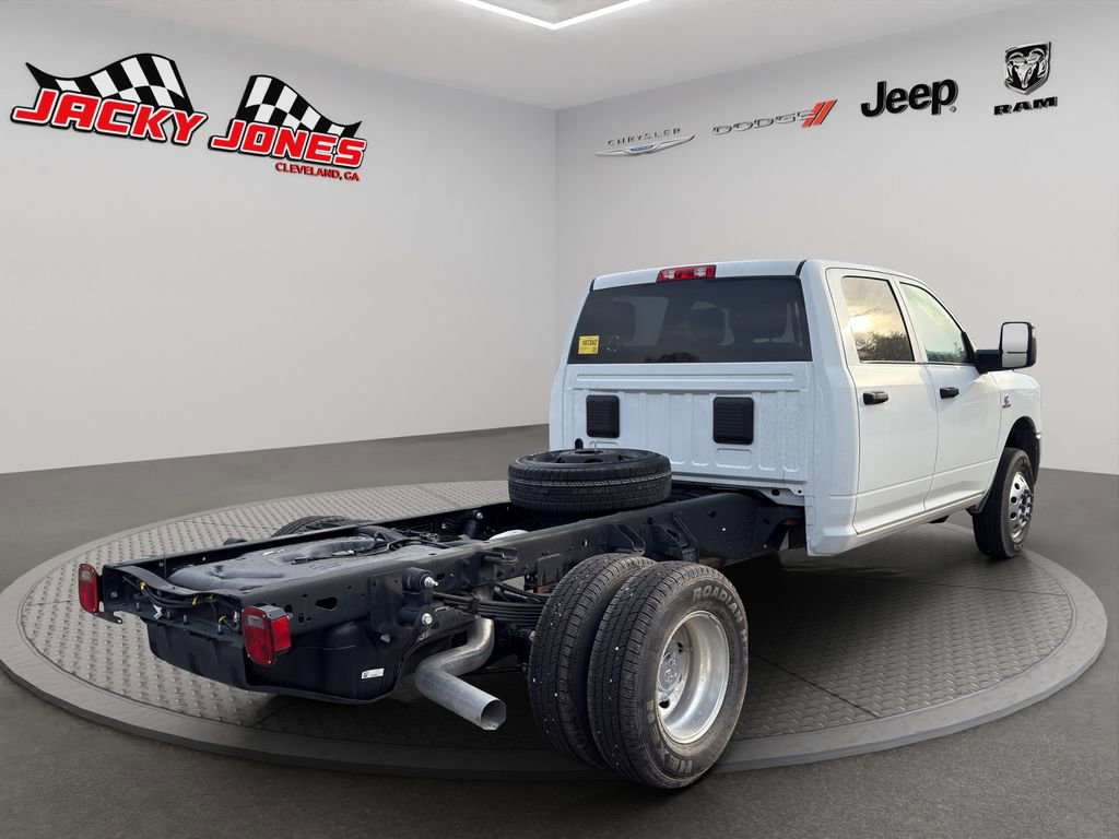 Used 2025 RAM 3500 Tradesman w/ Chrome Appearance Group image 8