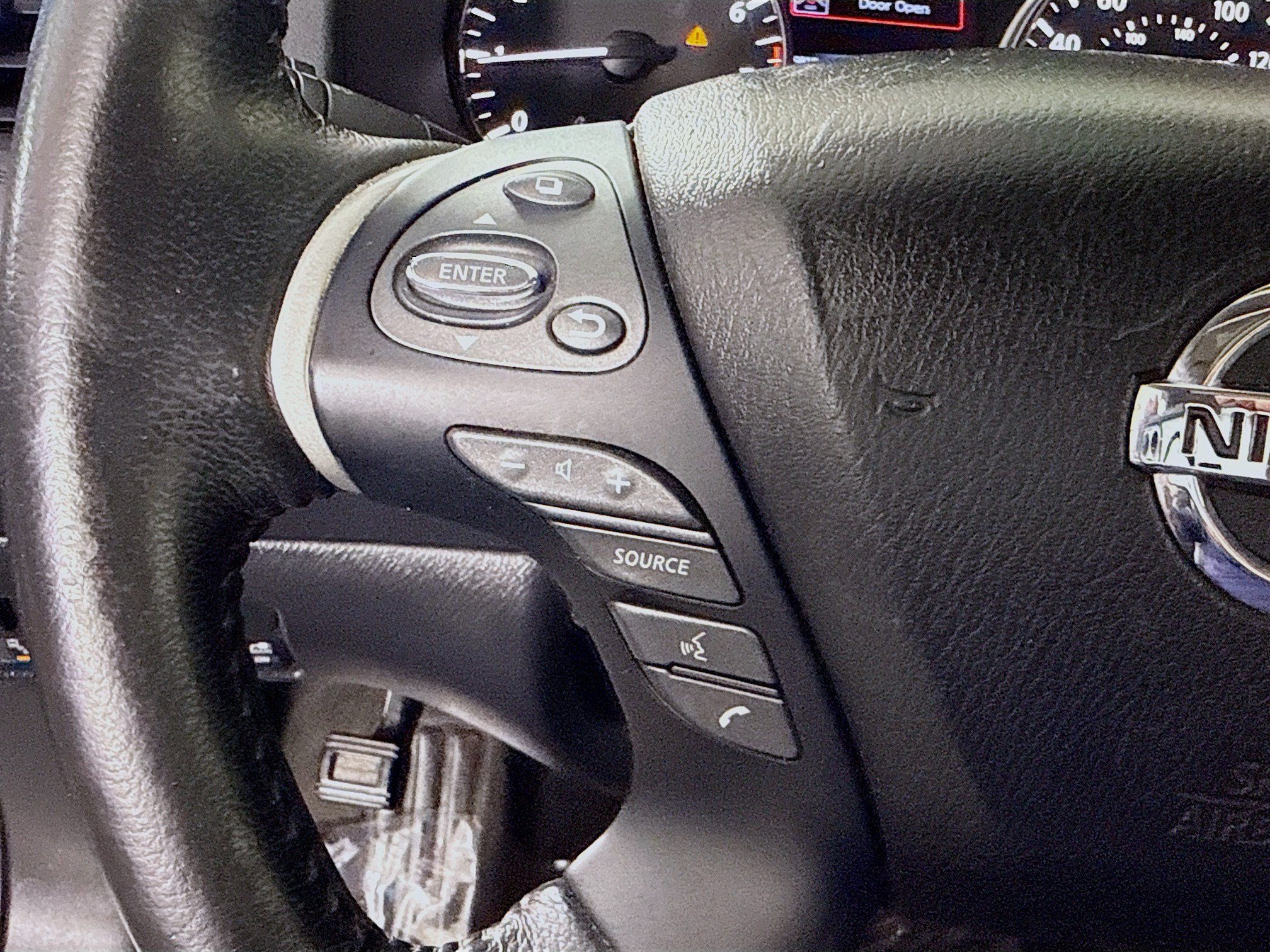 Used 2020 Nissan Pathfinder Platinum AWD/4WD image 14