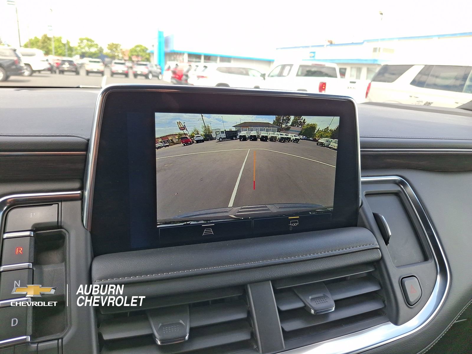 Certified 2024 Chevrolet Suburban LT AWD/4WD image 17