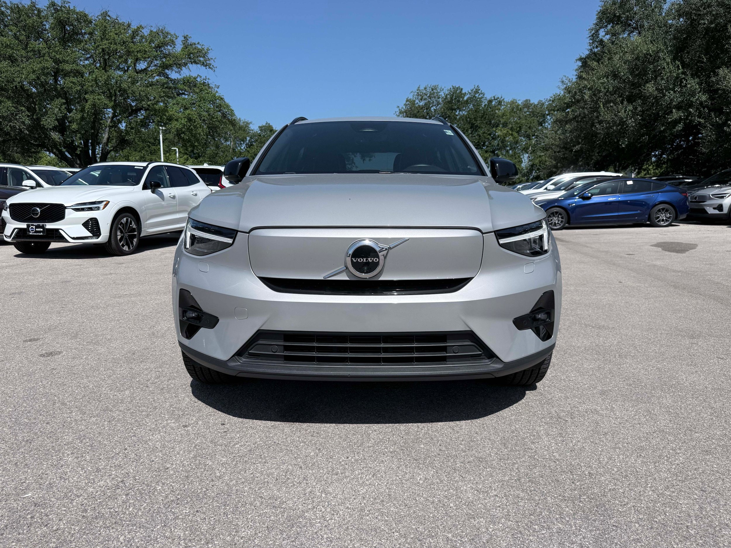 Certified 2023 Volvo XC40 Recharge Ultimate AWD/4WD image 8