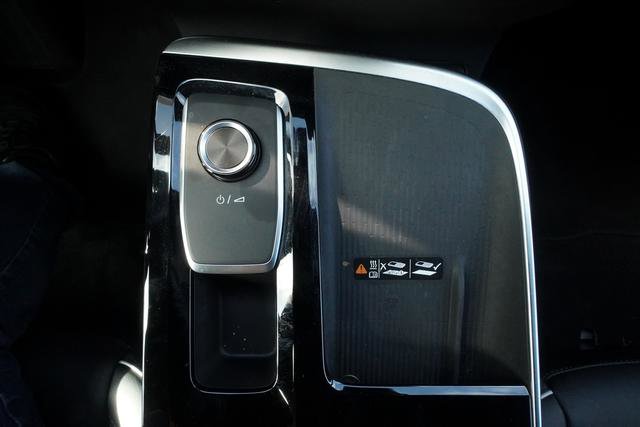 Used 2025 Buick Enclave Preferred image 22