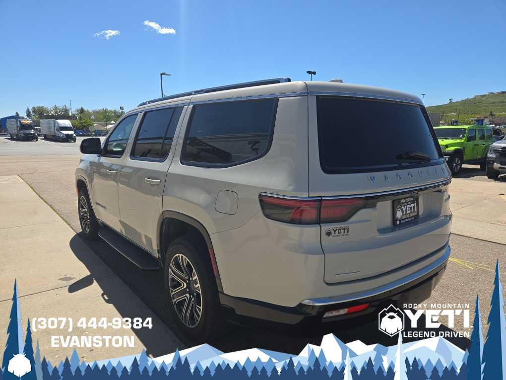 Used 2022 Jeep Wagoneer Series III w/ Rear Seat Video Group 1 AWD/4WD image 6