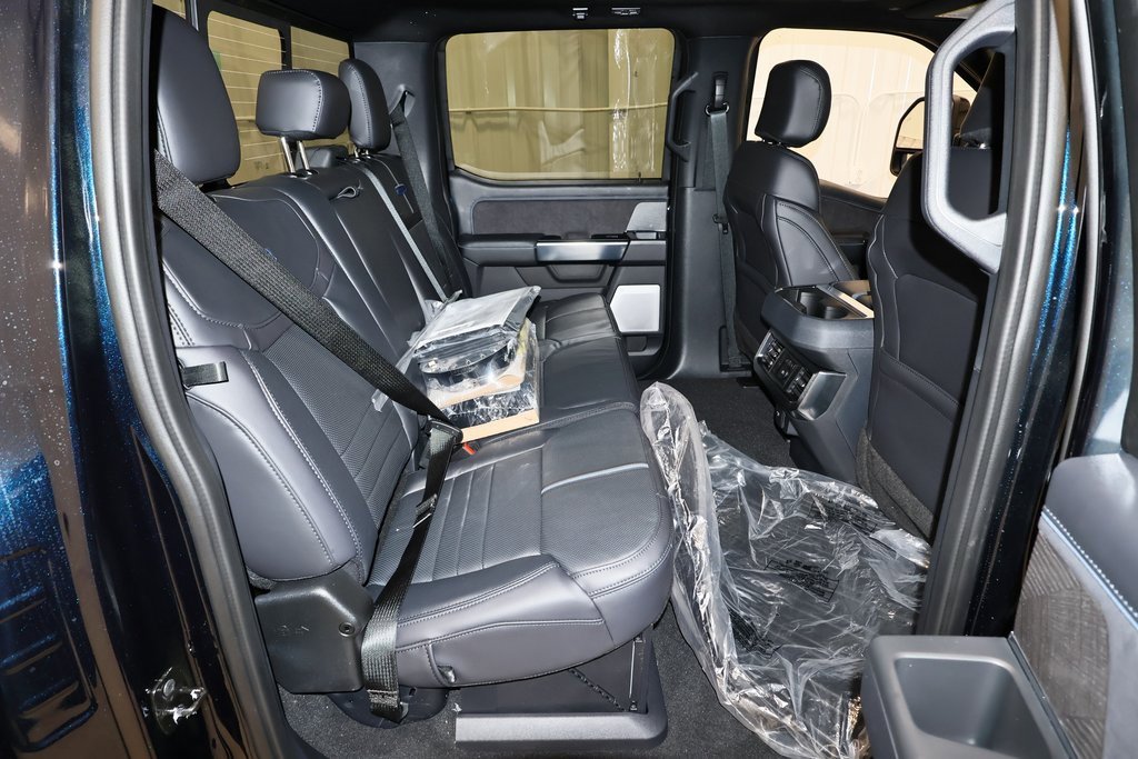 New 2025 Ford F350 Platinum w/ FX4 Off-Road Package image 16