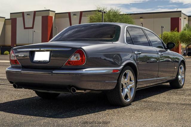 Used 2006 Jaguar XJ8 RWD image 8