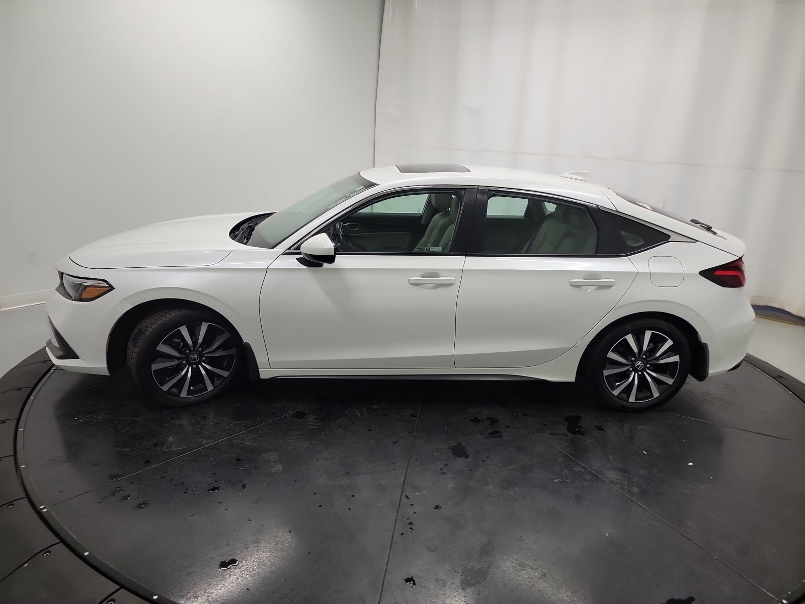 Certified 2023 Honda Civic EX-L image 5