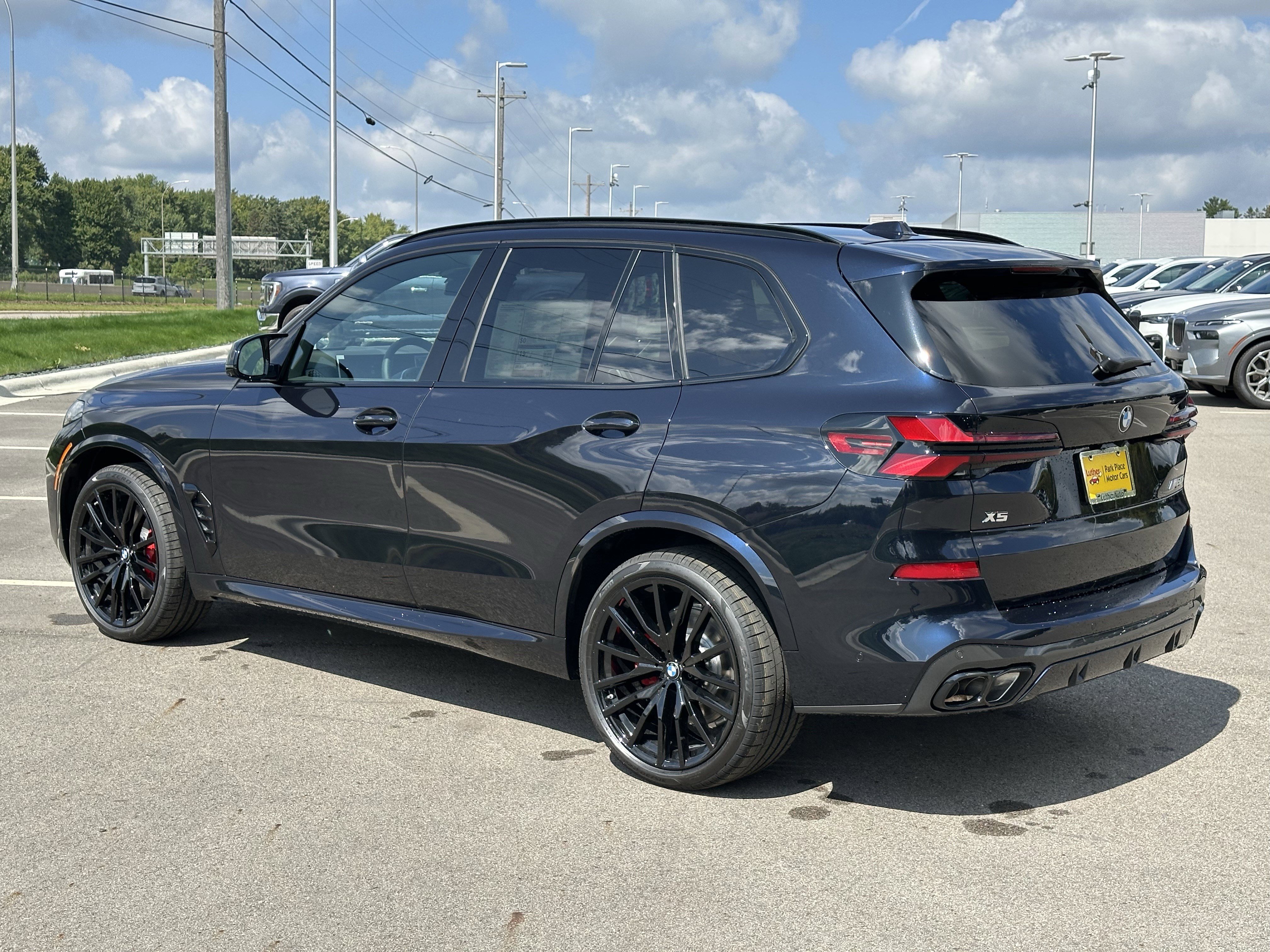 New 2026 BMW X5 M60i image 5