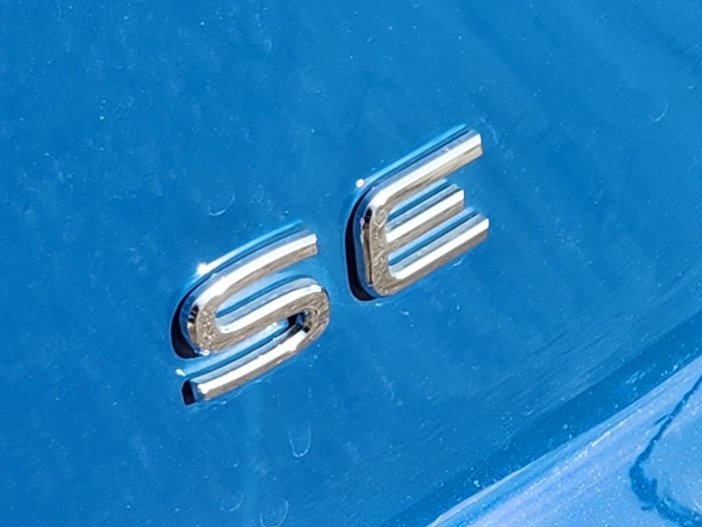 Used 2025 Volkswagen Atlas Cross Sport SE image 30