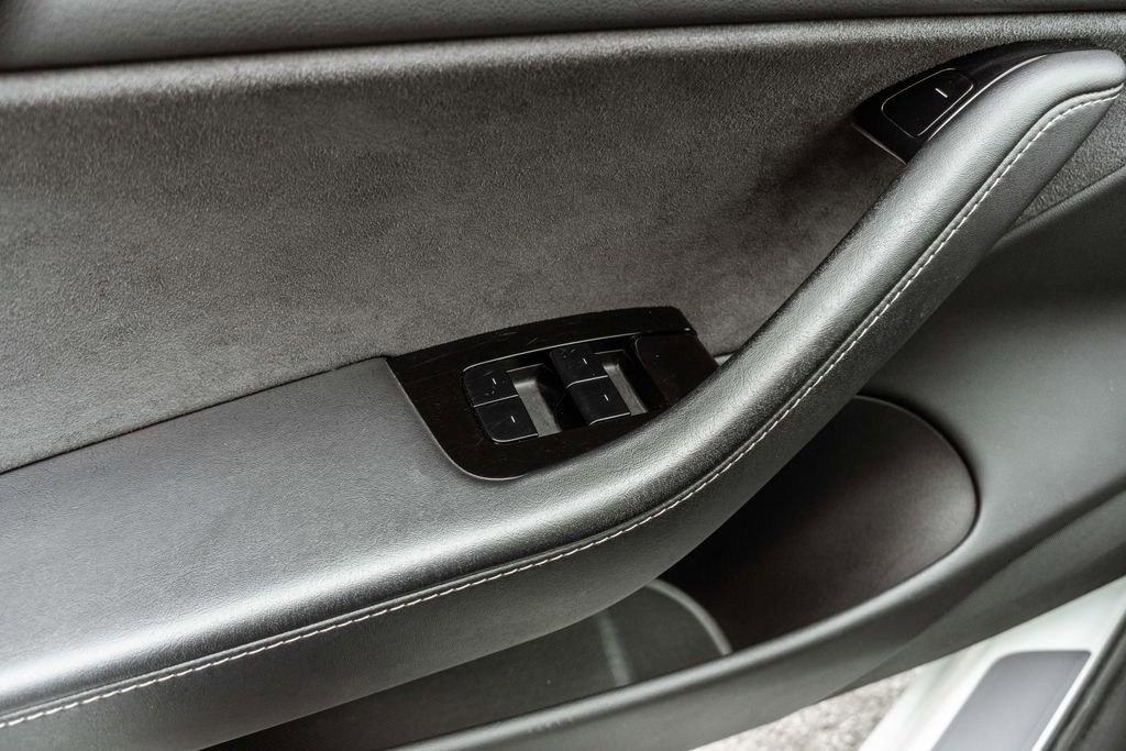 Used 2018 Tesla Model 3 Long Range image 14