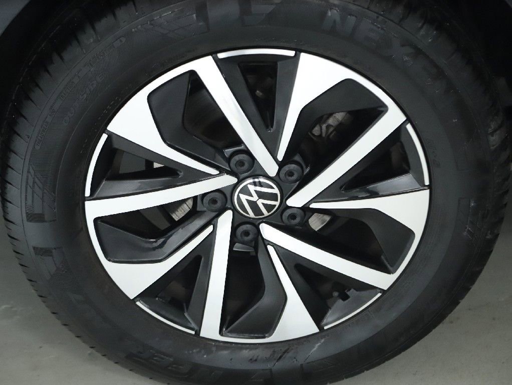 Used 2025 Volkswagen Jetta S image 12