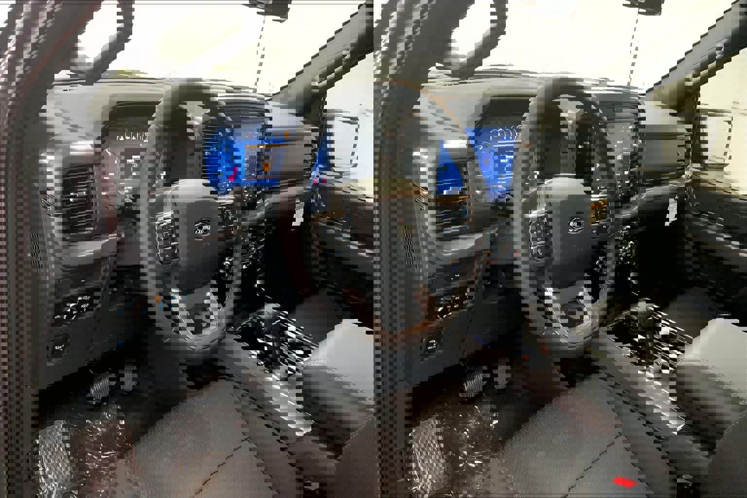 New 2026 Ford F150 XLT w/ Equipment Group 302A MID image 7