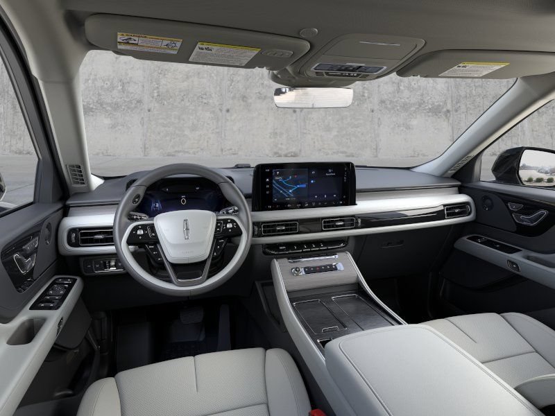New 2026 Lincoln Aviator Reserve w/ Jet Appearance Package AWD/4WD image 9