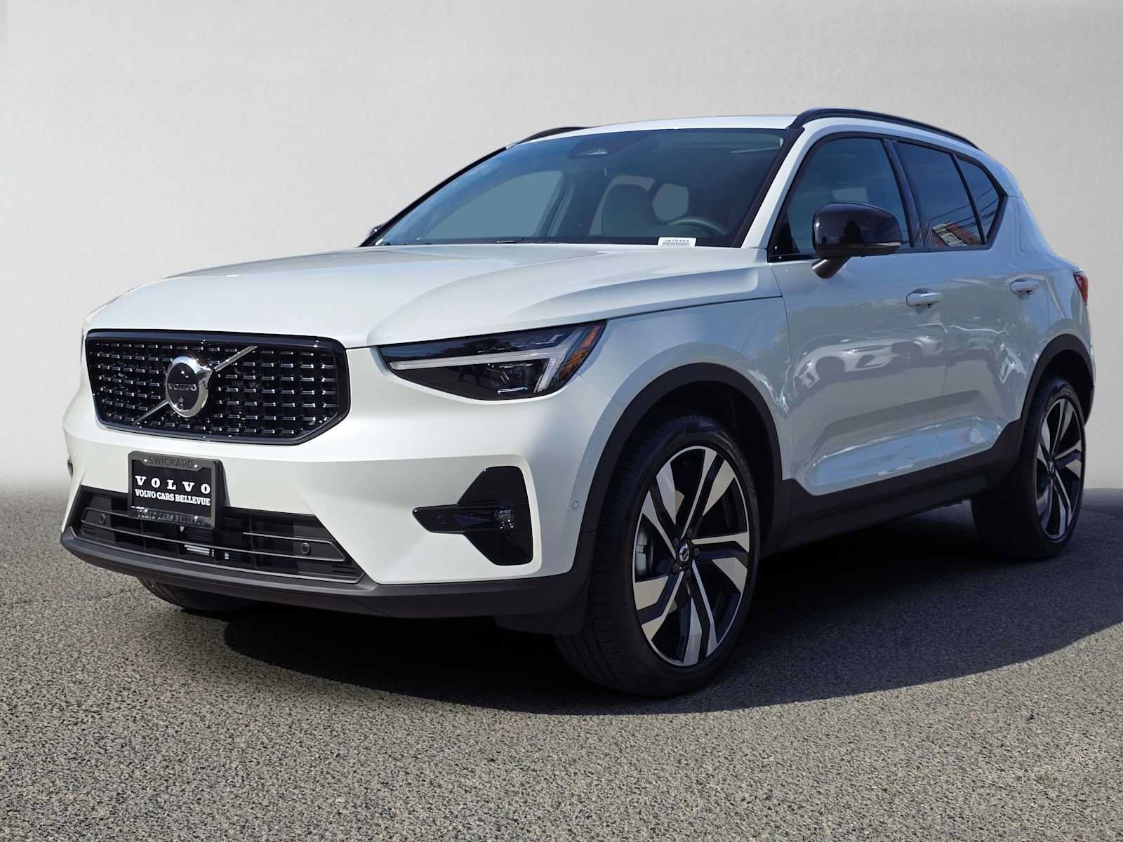New 2026 Volvo XC40 B5 Ultra w/ Protection Package Premier AWD/4WD image 7