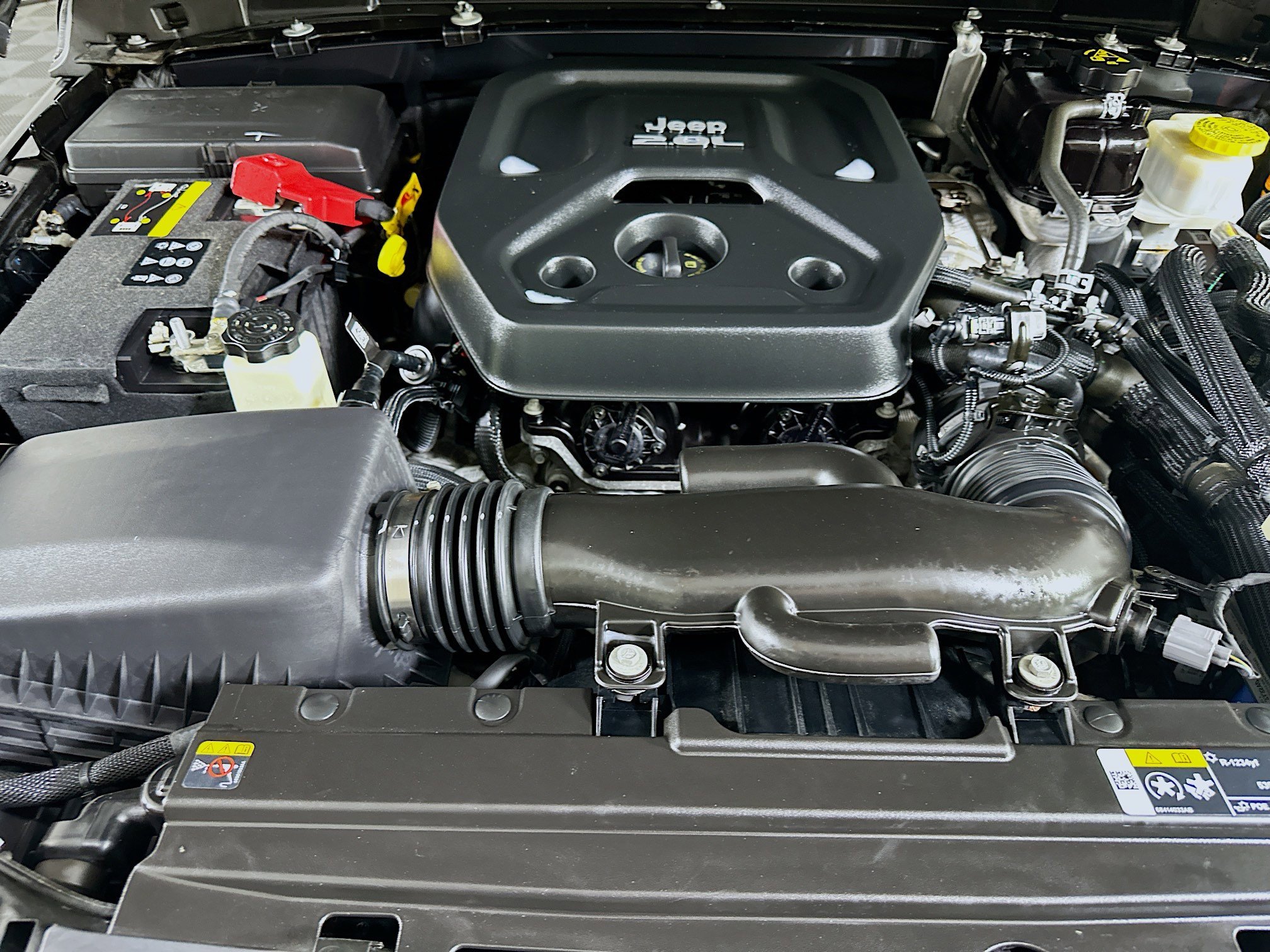 Used 2022 Jeep Wrangler Sahara w/ Cold Weather Group image 31