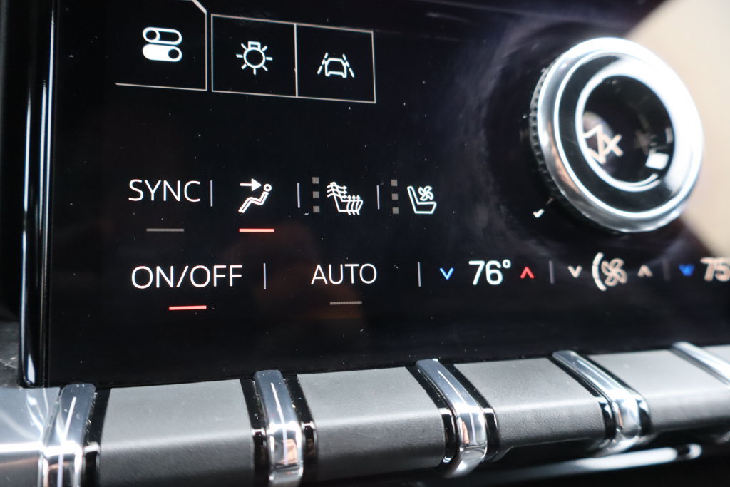 Used 2024 GMC Acadia Denali w/ Super Cruise Package AWD/4WD image 15