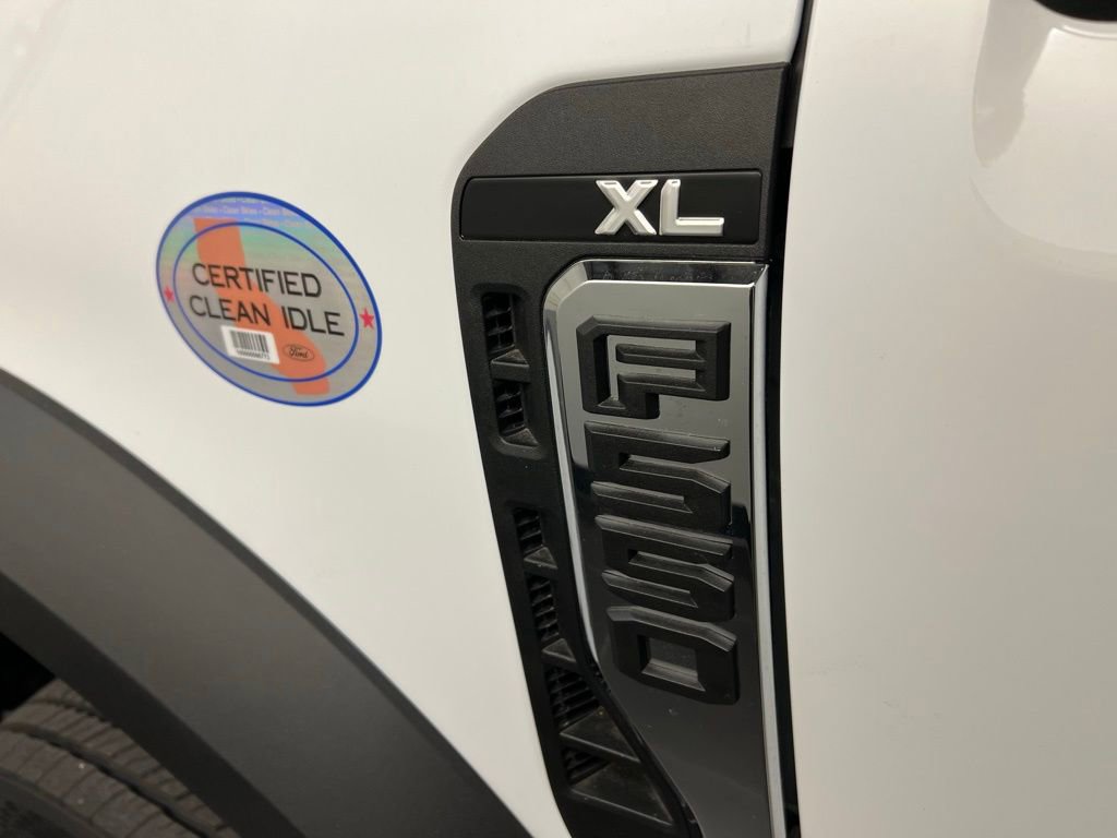 New 2026 Ford F550 4x4 Regular Cab Super Duty image 28
