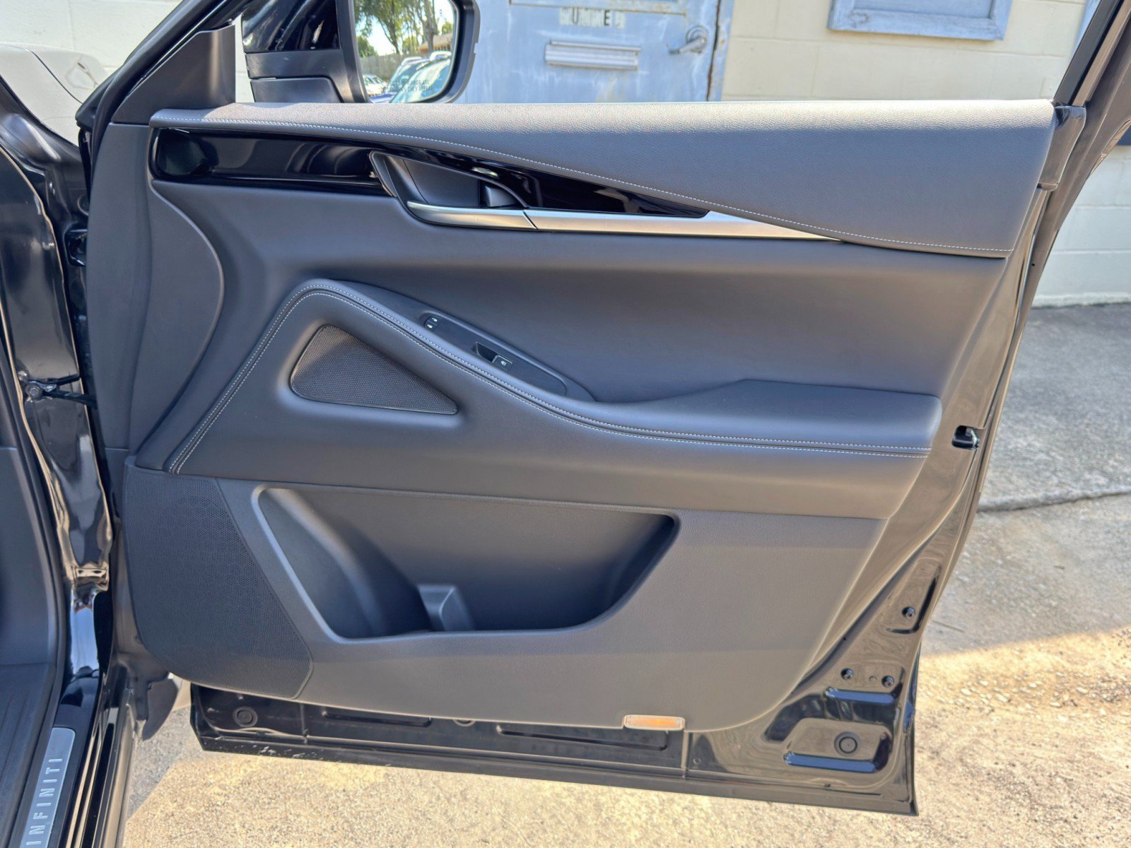 Used 2023 INFINITI QX60 Pure FWD image 42