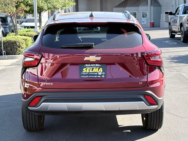 Used 2025 Chevrolet Trax LT FWD image 6