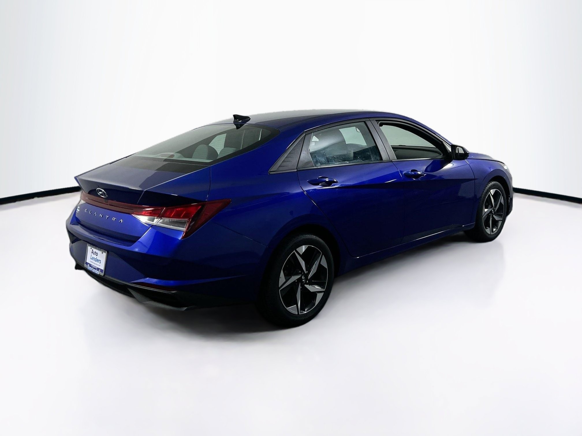 Used 2023 Hyundai Elantra SEL w/ Convenience Package FWD image 5