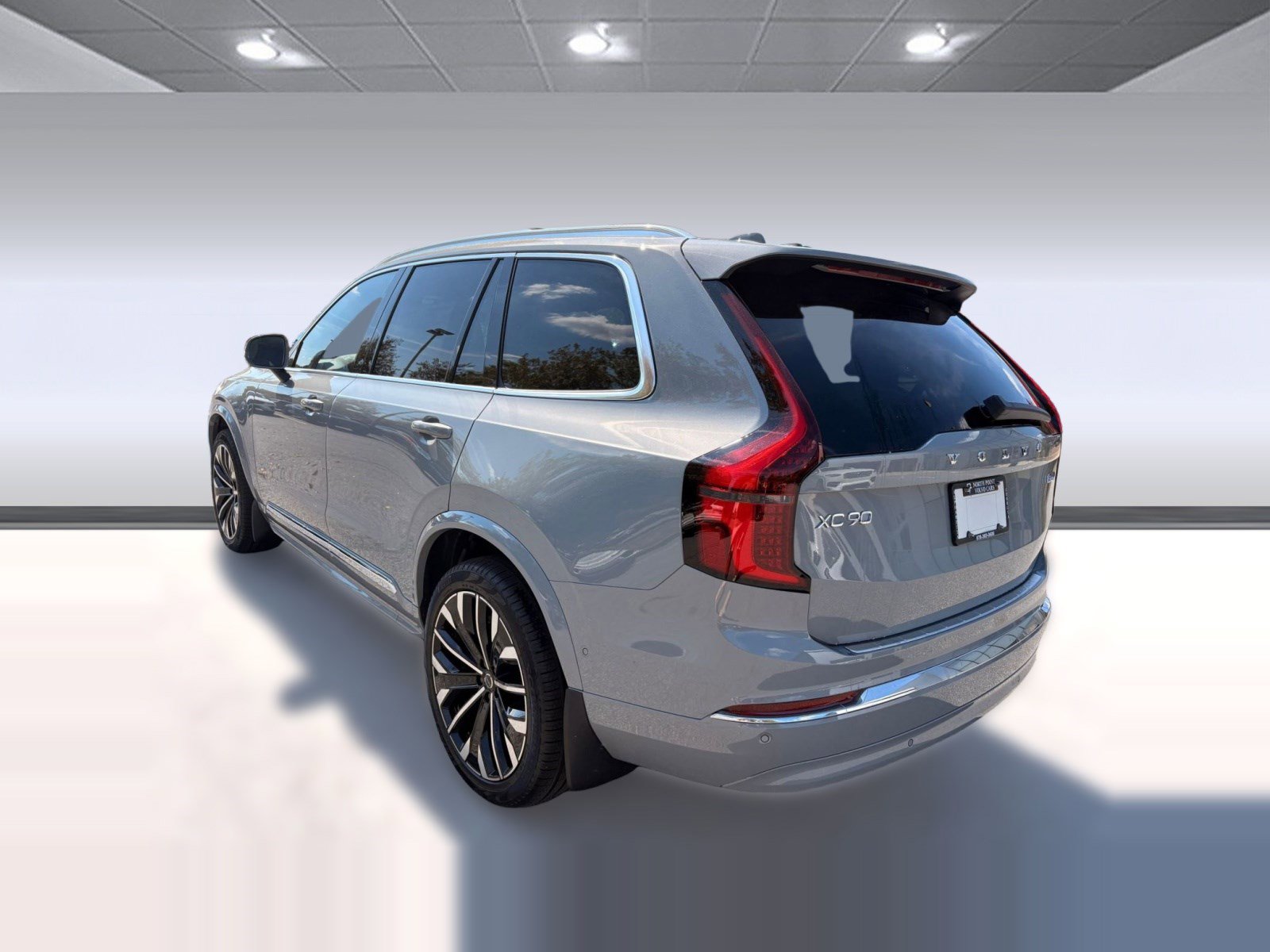New 2026 Volvo XC90 B6 Plus w/ Protection Package image 3