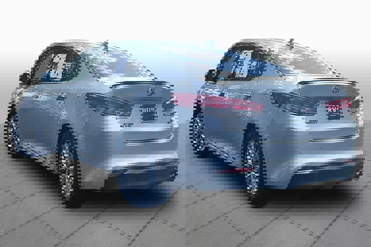 Used 2018 Kia Optima EX FWD image 12