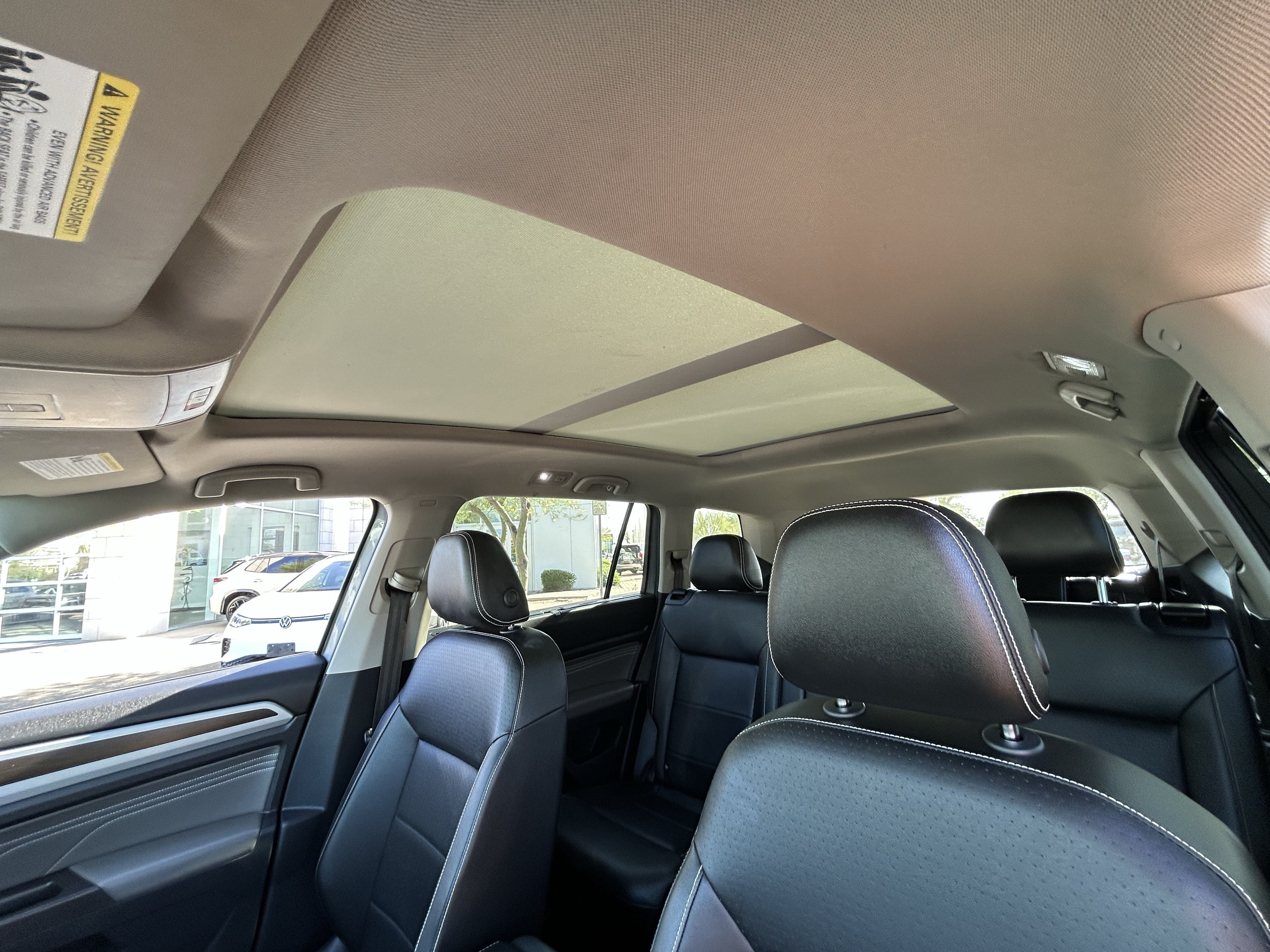 Used 2023 Volkswagen Atlas SE w/ Panoramic Sunroof Package AWD/4WD image 19
