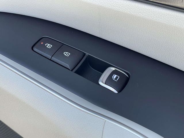 New 2026 Kia Sorento S w/ S Panoramic Sunroof Package image 13