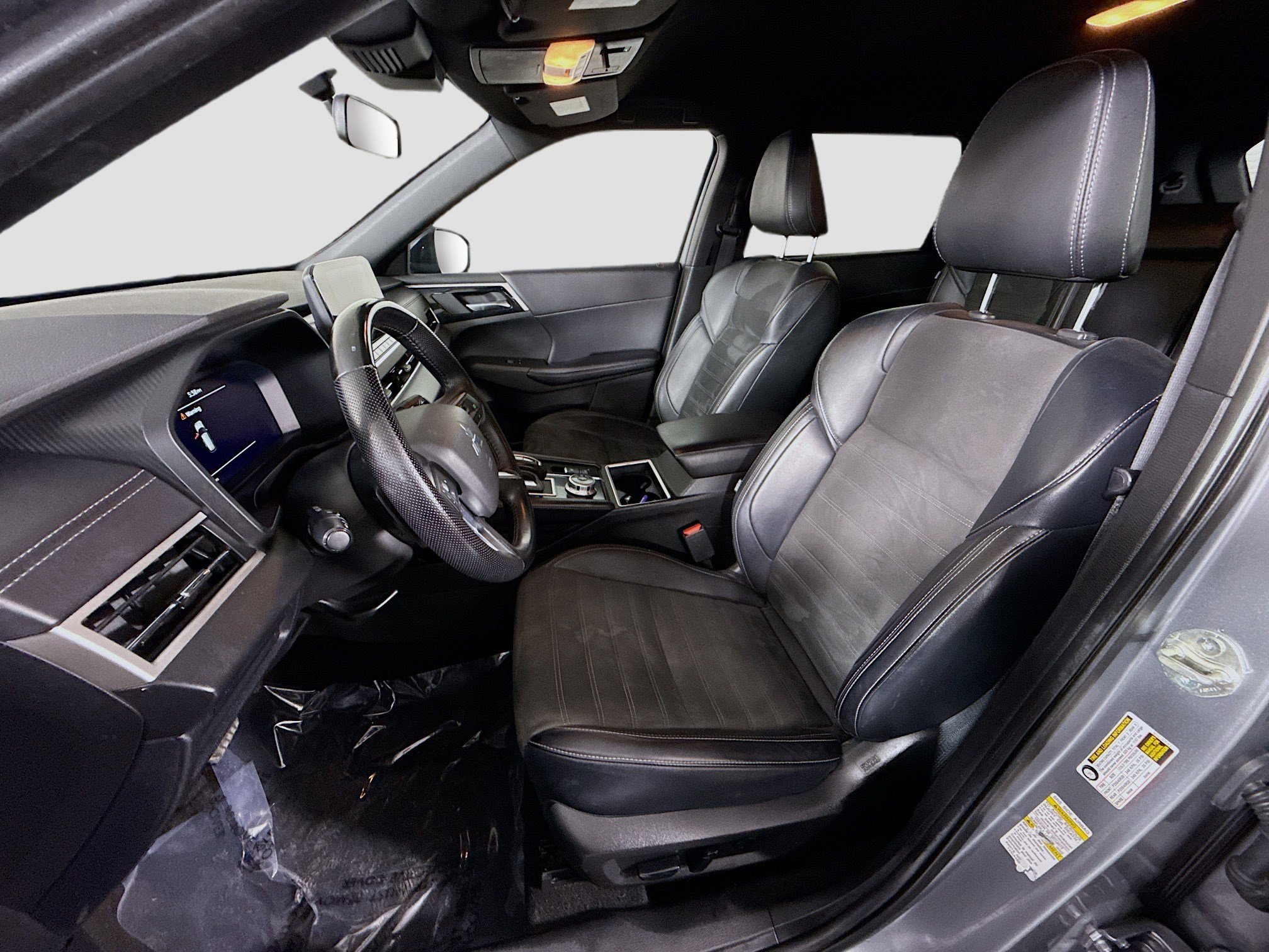 Used 2024 Mitsubishi Outlander SE Black Edition image 22