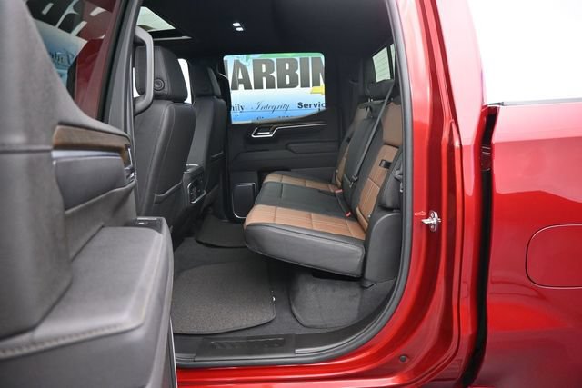 Used 2026 Chevrolet Silverado 1500 High Country w/ Technology Package AWD/4WD image 8